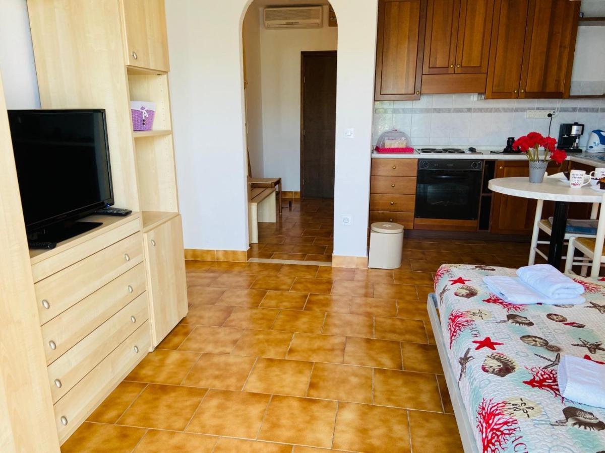 Apartments Tri Zala Zrnovo ภายนอก รูปภาพ