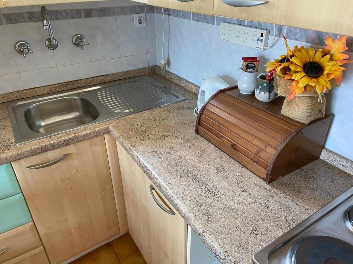 Apartments Tri Zala Zrnovo ภายนอก รูปภาพ