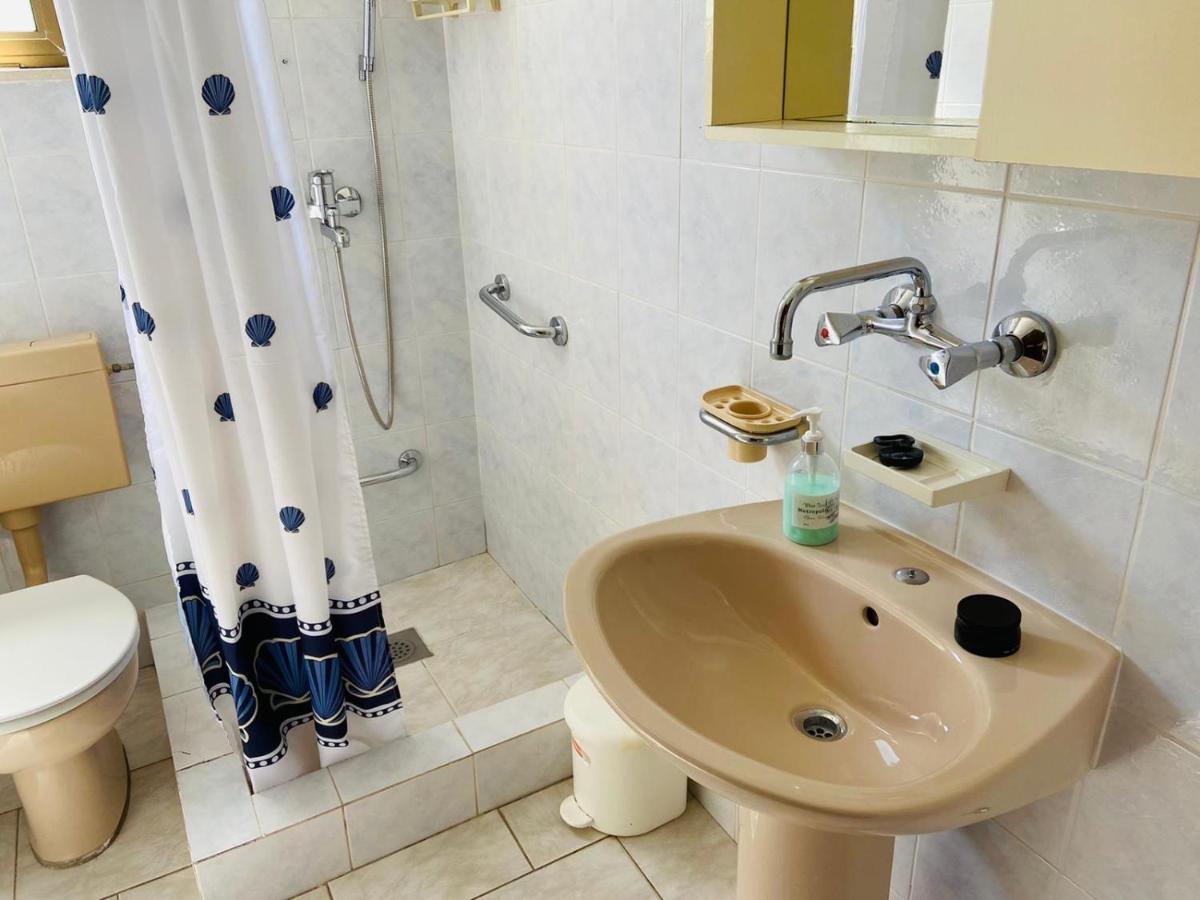 Apartments Tri Zala Zrnovo ภายนอก รูปภาพ