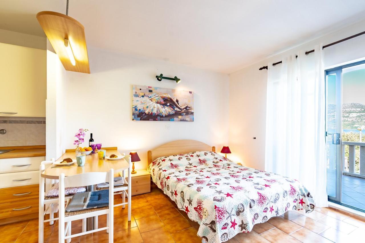 Apartments Tri Zala Zrnovo ภายนอก รูปภาพ